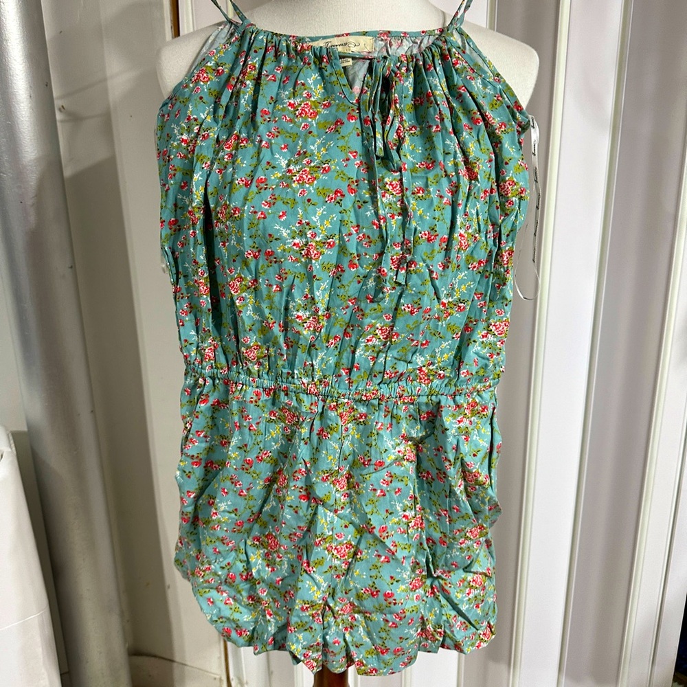 NWT - Forever21 flower romper